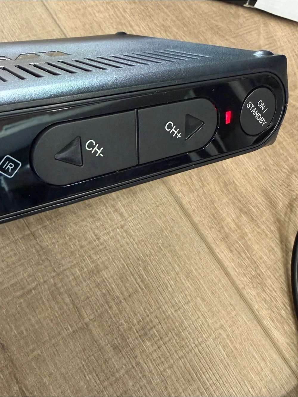 RCA DTA800B1 Digital TV Converter Box Remote & Cable Over The Air Broadcasts - Picture 7 of 13